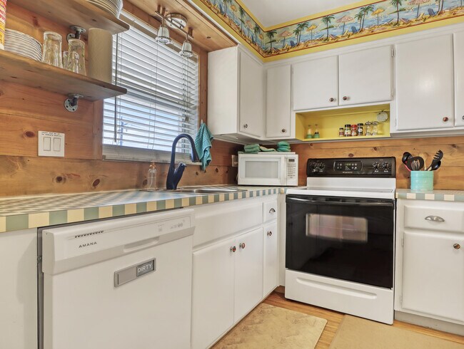 Building Photo - 2186 Jimmy Buffett Mem Hwy