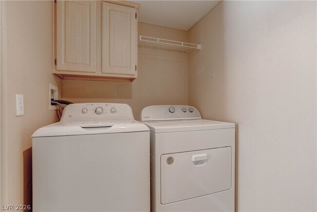 Building Photo - 1636 Coyote Run Dr