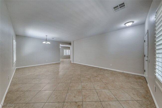 Building Photo - 259 Oakbrook Ridge Ave