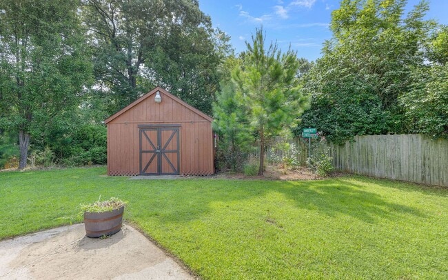 Building Photo - Rancher with a Pool