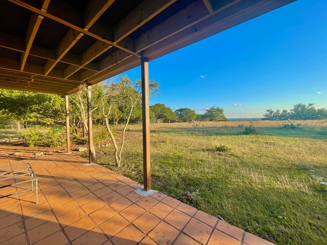 Building Photo - Working Ranch Estate Home