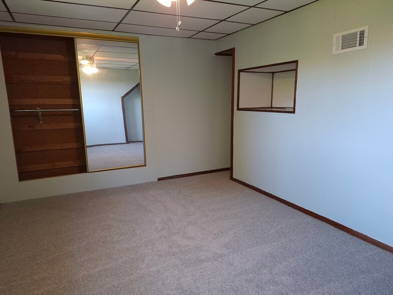 Bedroom upstairs 1 - 442 E Columbia Ave