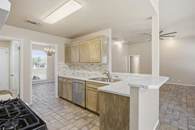 Building Photo - 141 Comanche Trail