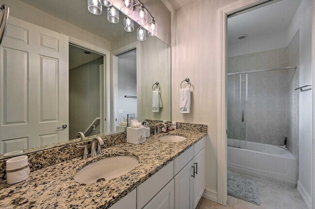 Building Photo - 9117 Chula Vista St