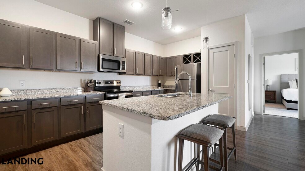 Building Photo - 2825 Main St