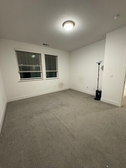 Building Photo - 39136 Memorial St