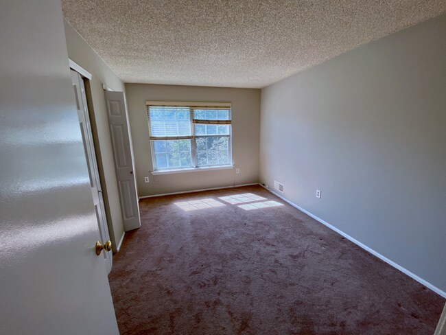 Building Photo - 177 Rachel Ct