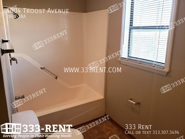 Building Photo - 4004 Troost Ave