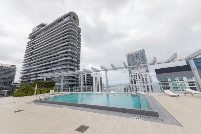 Building Photo - 1100 S Miami Ave