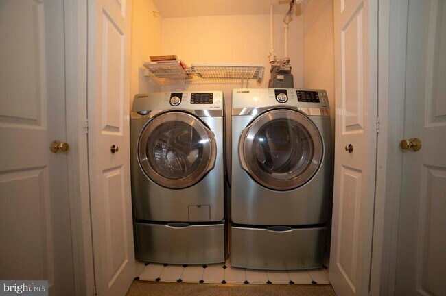 Building Photo - 12715 Fair Crest Ct