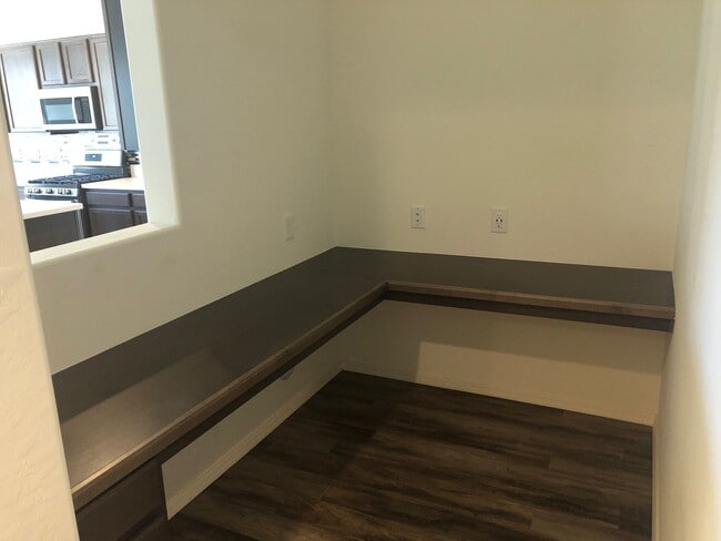 Building Photo - 4214 W Winston Dr