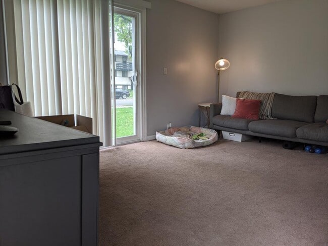 Building Photo - 5723 S 34th Ave