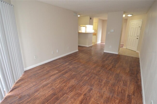 Building Photo - 8756 Mallard Reserve Dr