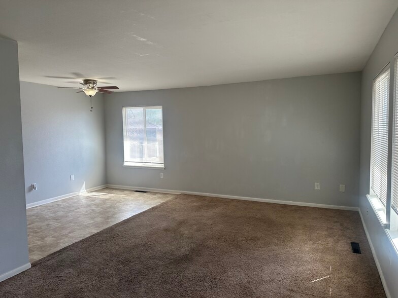 Building Photo - 7891 York St