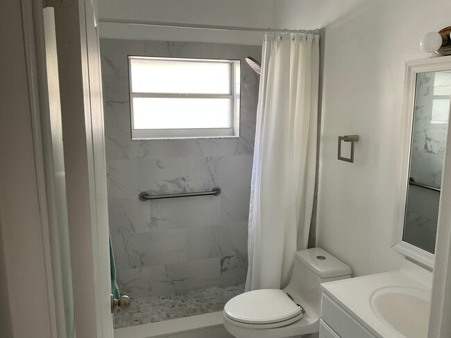 Building Photo - 15328 SW 77th Ln