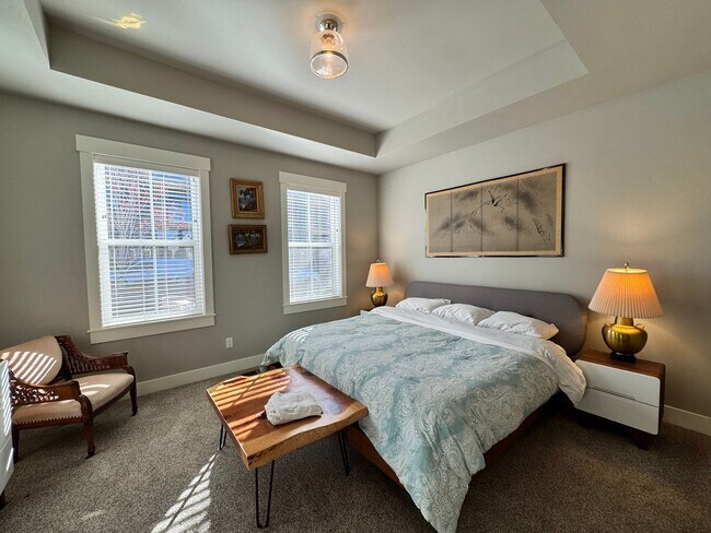 Building Photo - FOR RENT - All Inclusive Owner pays utilities - Furnished 3 bed, 2 bath NorthWest Crossing Townhome