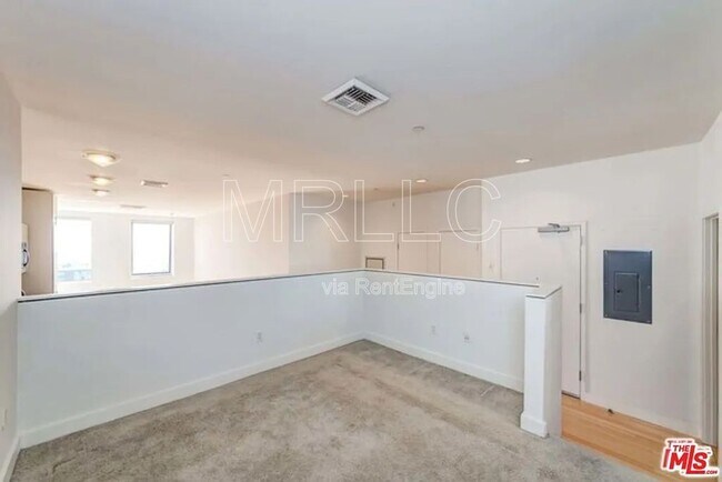 Building Photo - 3810 Wilshire Blvd