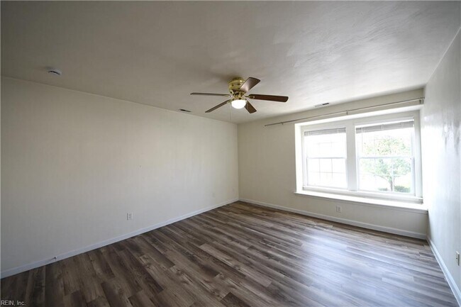 Building Photo - 1109 Lady Ashley Dr