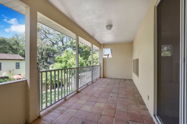 Building Photo - Beautiful home on the brick streets of Old...