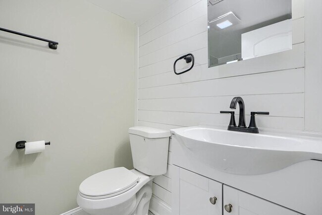 Building Photo - 3901 Forrester Ave