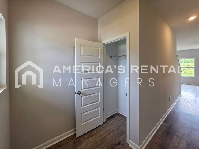 Building Photo - 225 Jemison Trails Drive