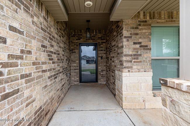 Building Photo - 10407 Winfield Ave