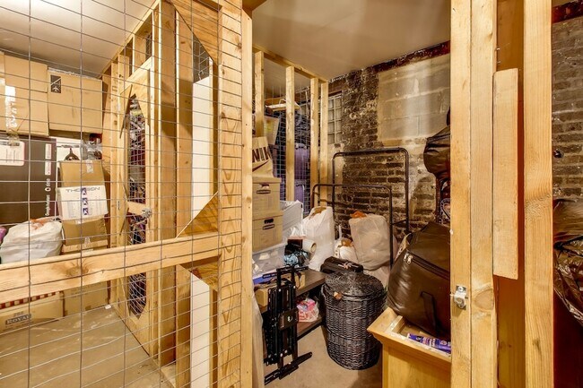 Building Photo - 4017 N Troy St