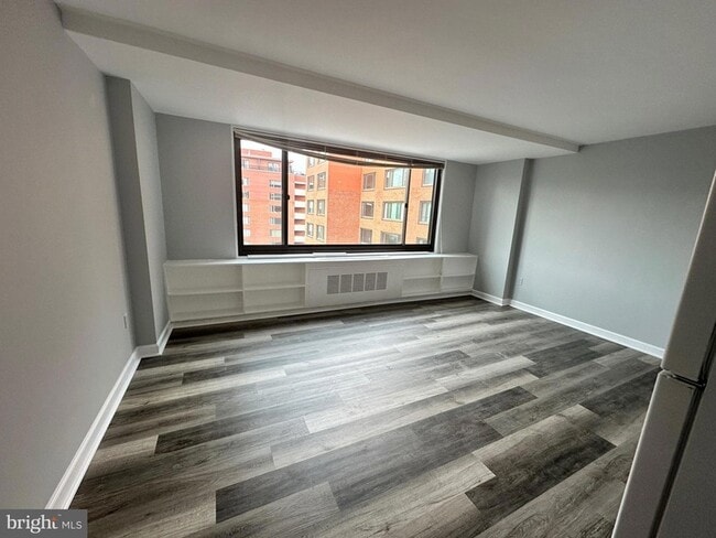 Building Photo - 1021 Arlington Blvd