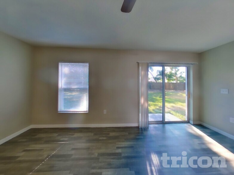 Building Photo - 9268 Gibralter St