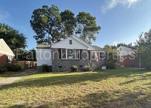 Building Photo - West Columbia Home Available 03-20-26
