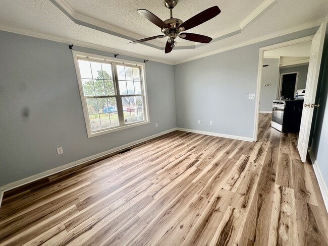 Building Photo - 228 Northview Dr