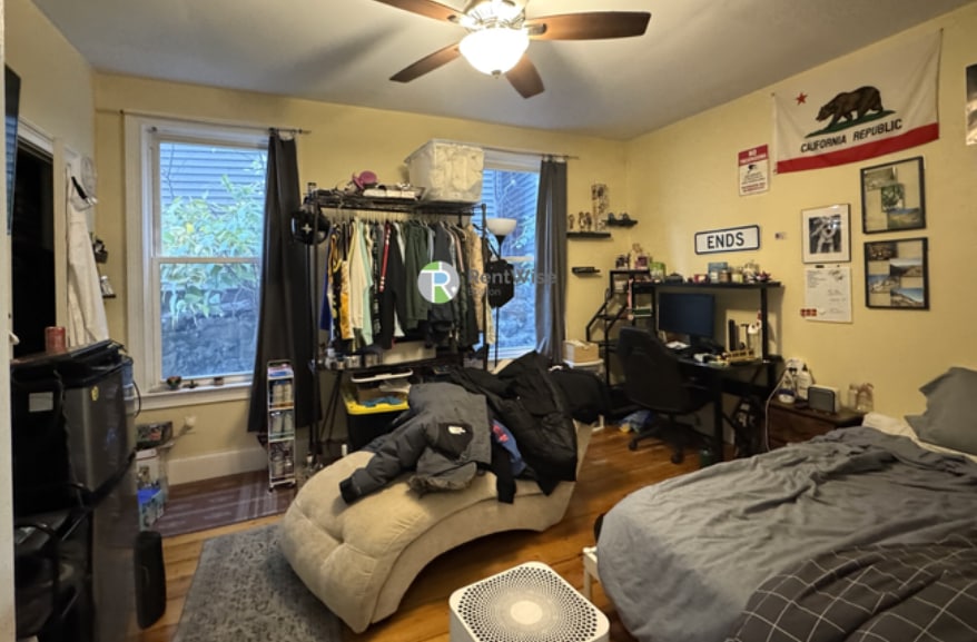 Building Photo - 731 Parker St