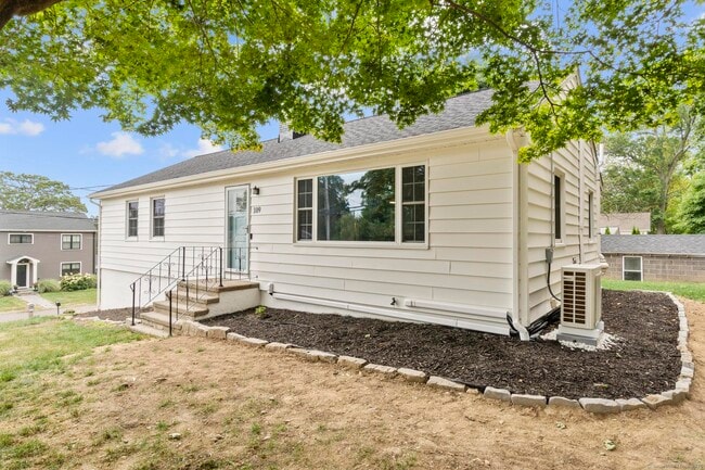Building Photo - 109 Bryan Hill Rd