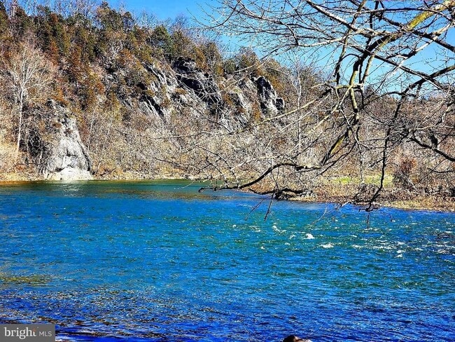 Building Photo - 515 Fourth St