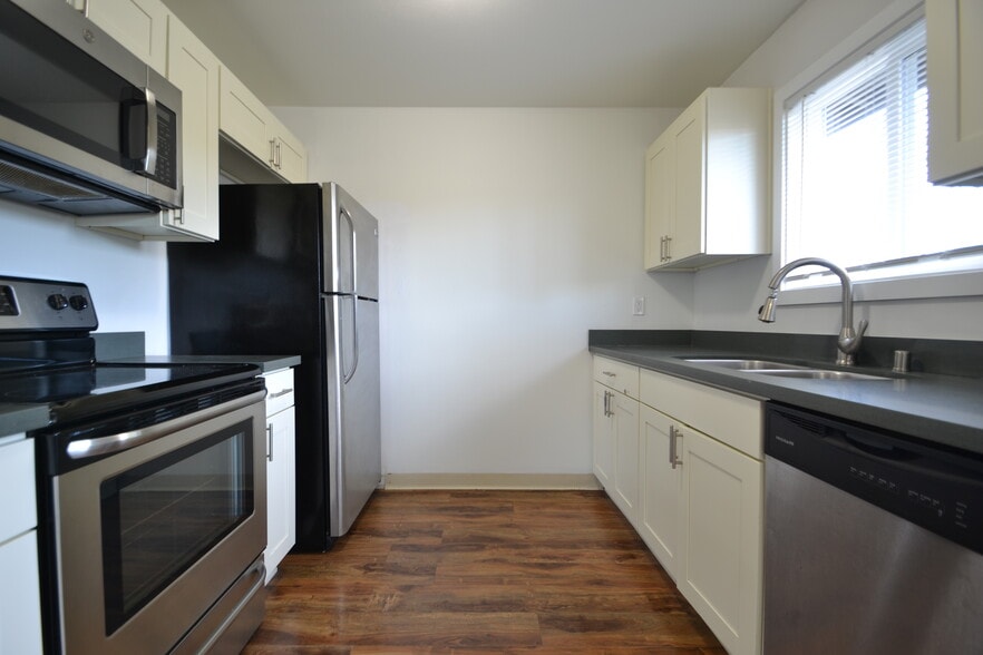 Building Photo - 3017 NE 140th St