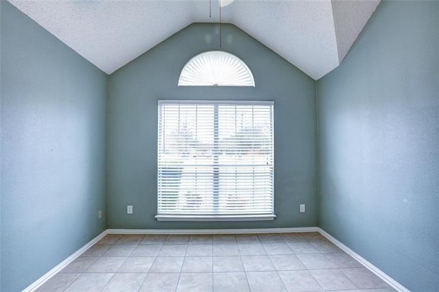 Building Photo - 2120 Los Rios Blvd