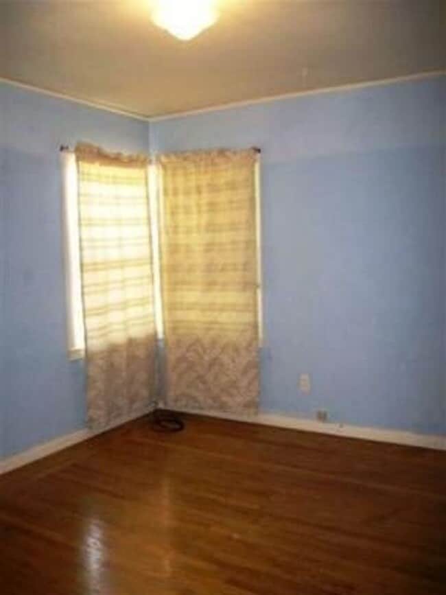 Building Photo - CUTE HOME IN EAST SACRAMENTO!!
