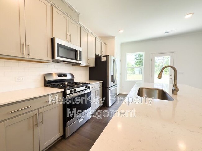 Building Photo - 673 Mirkwood Ave