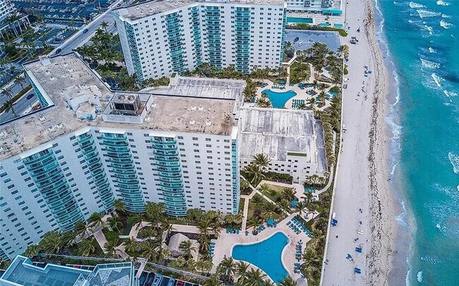 Building Photo - 3901 S Ocean Dr