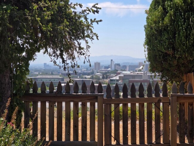 Building Photo - 774 Diogenes Dr