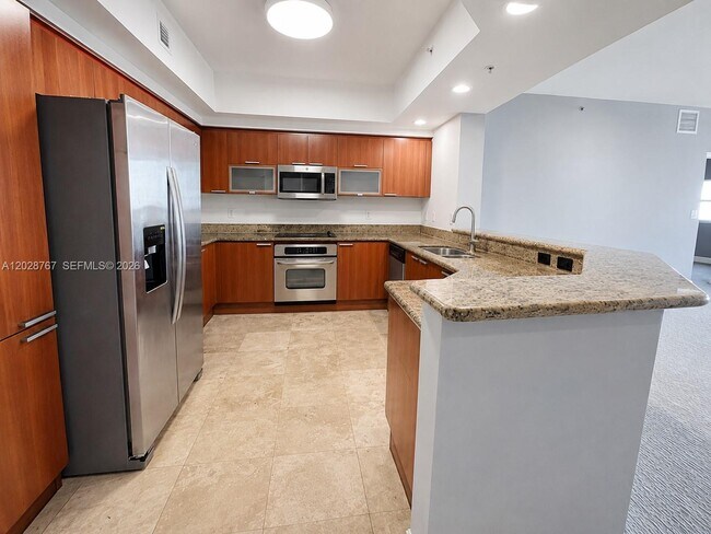 Building Photo - 14951 Royal Oaks Ln