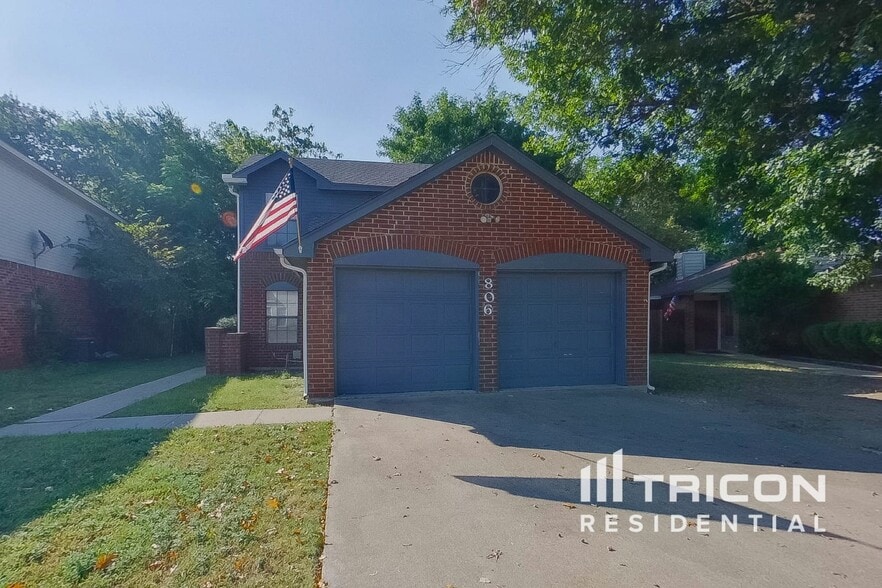 Primary Photo - 806 Gable Ave