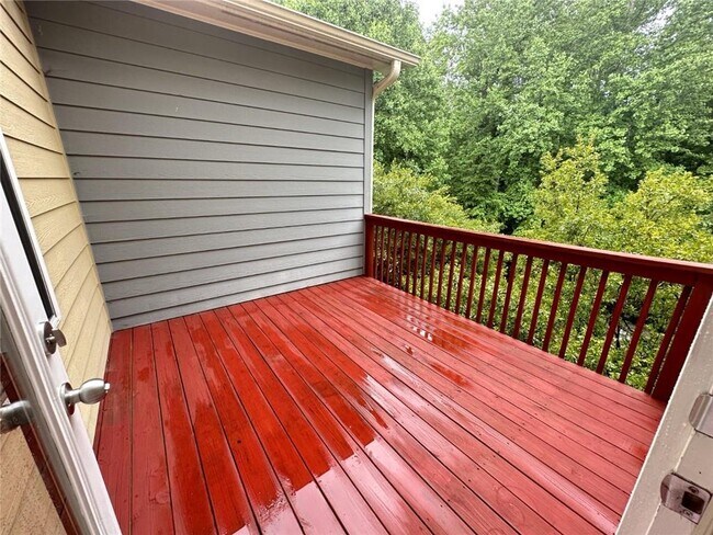 Building Photo - 4239 Laurel Creek Ct SE