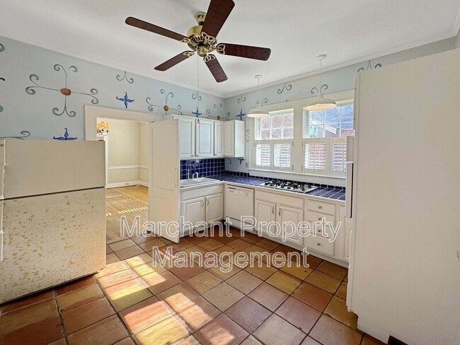 Building Photo - 6 Tomassee Ave