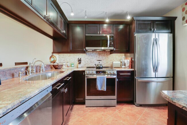 Building Photo - 601 S Seas Dr