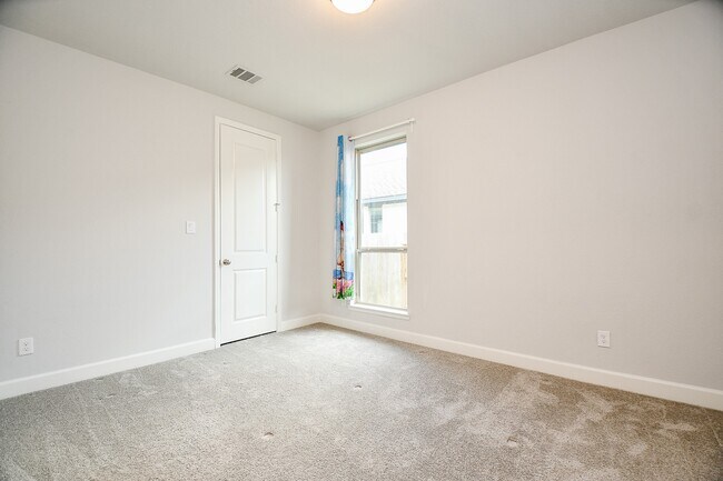 Building Photo - 21312 Palm Arbor Dr
