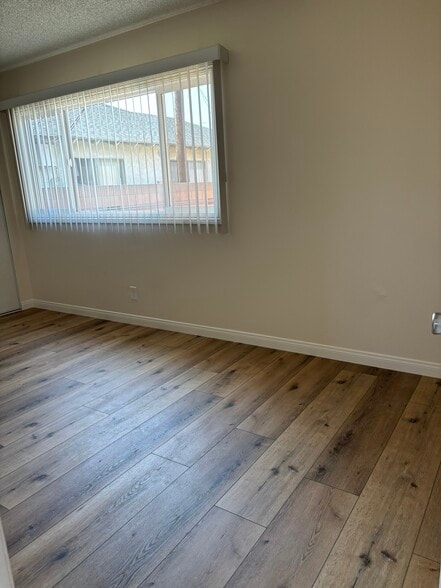 Building Photo - Cedar Apartments