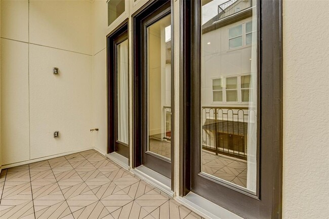 Building Photo - 2724 Dolce Oaks Dr