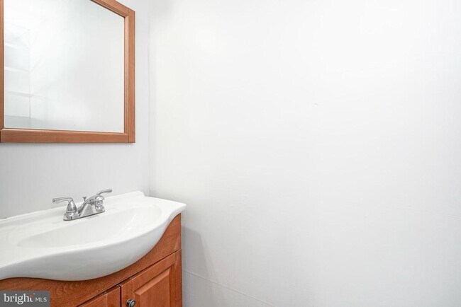 Building Photo - 53 Victoria Manor Ct