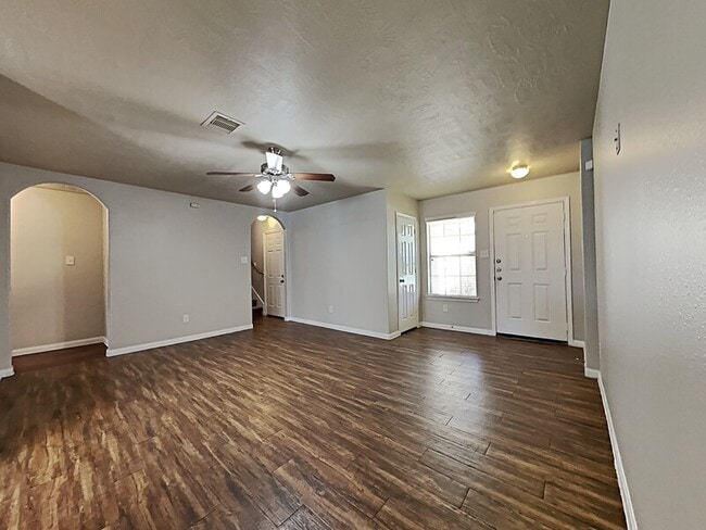 Building Photo - 21607 Nella Cir